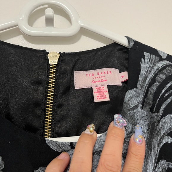 Like New Ted Baker Cocktail Dress Embroidered Flowers on Black Ted Size 1 / 4 US - Picture 3 of 3